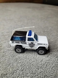 Matchbox 4x4 Chevy Blazer Police Off Road Patrol lose 1/64 Diecast weiß - Bild 1 von 5