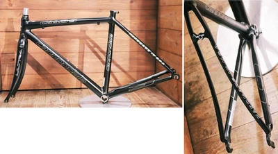 Juego de cuadro de bicicleta de carretera de aluminio Cannondale CAAD9 2010 48 cm Peso: aprox 1800 g Foto 1 de 4