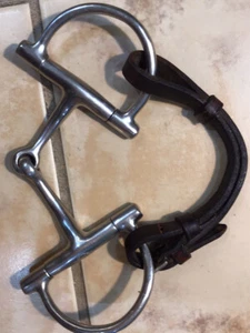 WESTERN HORSE 5” SNAFFLE BIT ,LEATHER NOSE STRAP,CLEAN - Picture 1 of 4