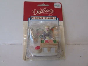 LEMAX 12020 PORCELAIN LADY WITH FRUIT STAND 2.5" LotD - Picture 1 of 2