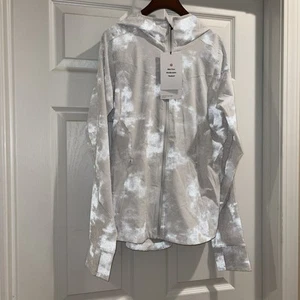 NWT Lululemon Mist Over Windbreaker *Reflective Twilight Breeze Vapor Silver 8 - Picture 1 of 10