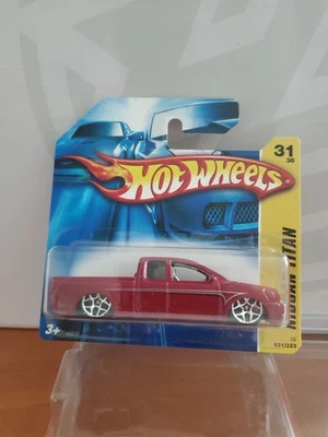 Hot Wheels 2006 New Models #31/38 Nissan Titan in Red y5 Wheels Short Card - Image 1 of 4