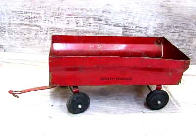 Vintage Massey Ferguson RED FLARE WAGON FOR A TRACTOR 1/16 Grain #TK - Image 1 of 4