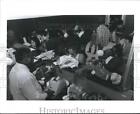 1991 Press Photo Large Crowds At Goodwill's Store In Houston For School Program