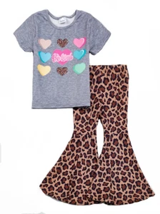 New Boutique Girls 6 Hearts Short Sleeve Be Kind Leopard Bell Pants Outfit - Picture 1 of 3