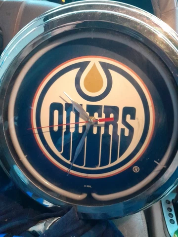 NHL -VINTAGE  Edmonton Oilers  Neon Ring, Logo Clock Hockey Team Logo Cover