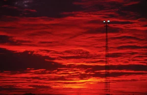 1984 KODACHROME COLOR SLIDE - BEAUTIFUL SUNSET - ORIGINAL 1 OF A KIND - Picture 1 of 1