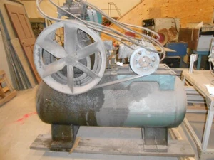 Compresor tipo pistón Sullair 10 HP - Imagen 1 de 5