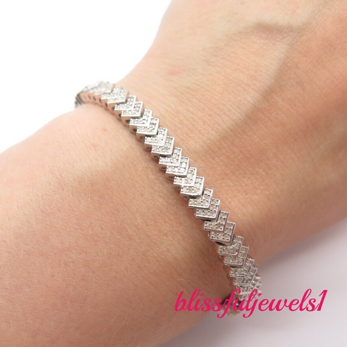 VALENTINO Bracciale Tennis Chevron 6CT Taglio Tondo Diamanti Creati in Laboratorio Oro Bianco 14K Over