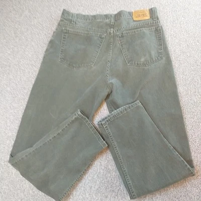 Pantalones de mezclilla Levi's 540 calce relajado verdes talla 36x31 rectos para hombre lengüeta marrón Foto 1 de 4