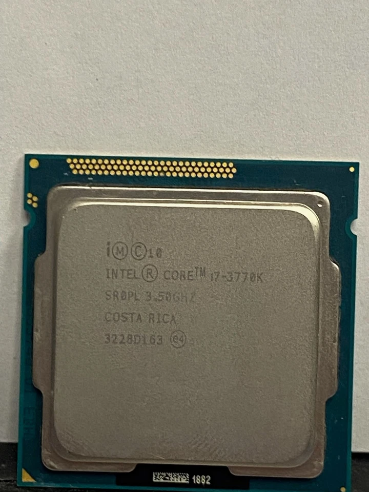 Intel Core i7-3770K (SR0PL) @ 3,50 GHz / 8 MB / Socket 1155 / Procesador SOLO Foto 1 de 2