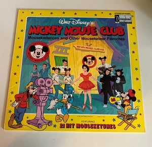 WALT DISNEY Mickey Mouse Club Mousekedances & Mouseketeer Favorites LP 1362 VG+ - Foto 1 di 4