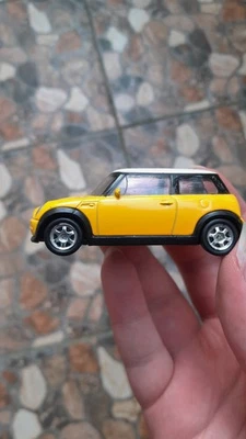 Welly Mini Cooper model car 1/60 - Image 1 of 4