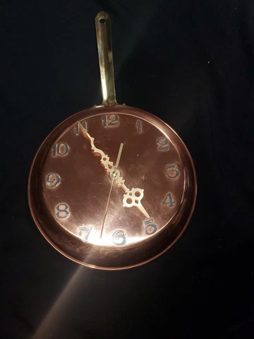 VINTAGE COPPER BRASS SKILLET FRYING PAN WALL CLOCK Cover