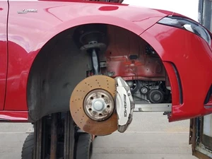 Brazos de cubo de suspensión delantera lateral Mercedes W177 A35 AMG 2.0i 4Matic 2022 R - Imagen 1 de 17