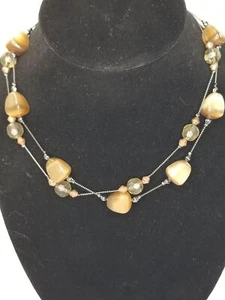 Collar de Cuentas de Vidrio Lia Sophia Caramelo Dbl Hilo Tono Negro Con Extensor 16" - Imagen 1 de 6