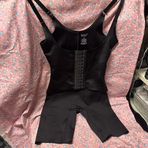 Unter Wo? Shapewear Wear Your Own BH Mid-Thigh Body L Korsett Haken SCHWARZ - Bild 1 von 9
