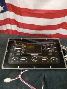 FREIGHTLINER WINNEBAGO INSTRUMENT CLUSTER P#22-45611-001 KPH - Picture 1 of 6