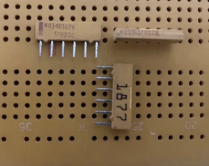 51k Ohm 2%  6 pin SIP 5 Bussed Resistor Network Vishay M83401 0.6W - Picture 1 of 6