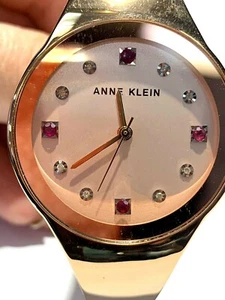 Anne Klein Limited Edition Diamond & Rubin Rosa Tonarmreif Uhr Y121E - Bild 1 von 7