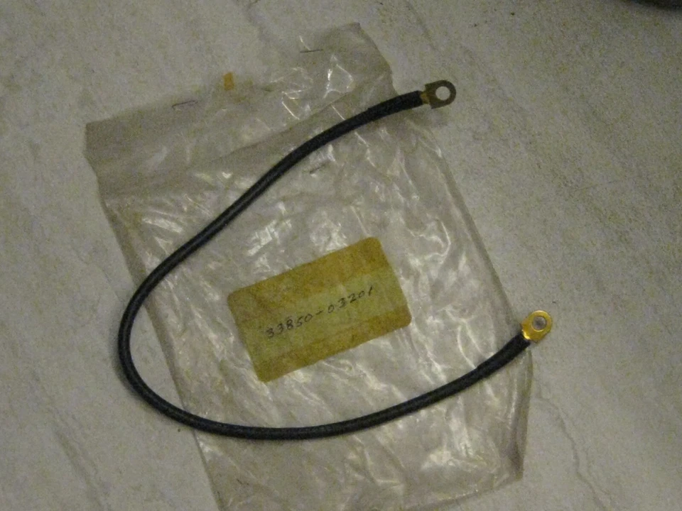 BATERÍA SUZUKI GS1100E/1000/850/750/550/450/300/250/GSX750 (-) PLOMO ¡NOS! Foto 1 de 1