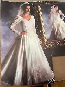Vintage 1990 Ivory Wedding Gown Alfred Angelo Long Sleeve Lace cleaned beaded - Picture 1 of 9