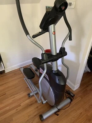 Máquina elíptica Schwinn 431 Foto 1 de 4