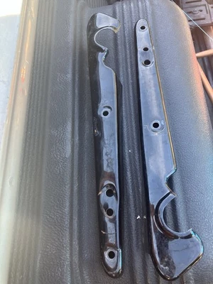 2011 Harley 883 铁质黑色二手支柱盖 状况良好 — 第 1/2 张图片