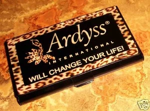 Soporte para tarjeta de visita/crédito internacional Ardyss - Maker of the Body Magic Ret. $45 - Imagen 1 de 5