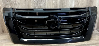 2022-2024 Nissan Pathfinder Grille ASSY OEM Part# 62310-6TA2J - Imagem 1 de 4
