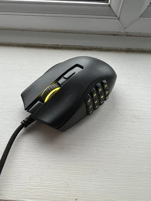 Razer Naga X Wired Gaming Mouse RGB Illuminated Long Cable - Image 1 of 4