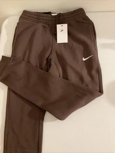 Pantalones deportivos Nike para hombre talla grande pierna cónica club joggers marrón cacao 716830-237 - Imagen 1 de 1