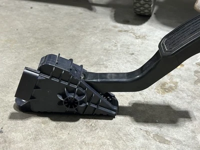 Pedal acelerador Toyota Tundra 2003-2006 usado y probado 78120-0C050 Foto 1 de 3