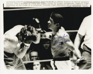 FLOYD PATTERSON - AUTOGRAPHED SIGNED PHOTOGRAPH 05/10/1972 - Picture 1 of 1