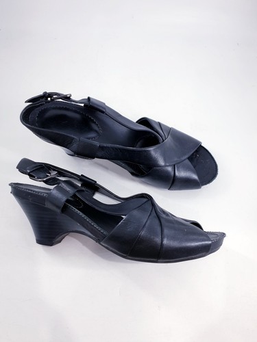 Sandali Clarks Softwear taglia 7 D neri in pelle fibbia cinturino slingback zeppa tacco