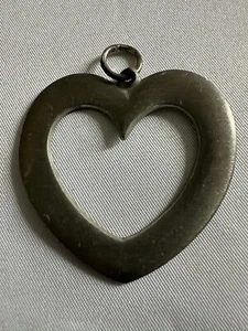 VINTAGE SIGNED SWEDISH DESIGNER R. TENNESMED RARE HEART PENDANT COLOR GRAY C5 - Picture 1 of 8