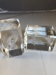 lot of 2 Clear Glass Etched 3 D paper weights lazer cut dragons - Picture 1 of 9