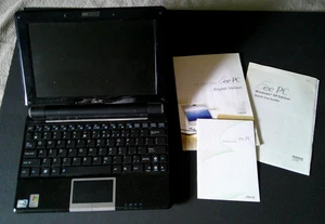 Asus Eee PC 1000HE Mini Laptop Notebook (Black) 160GB HDD, 1GB - Picture 1 of 7