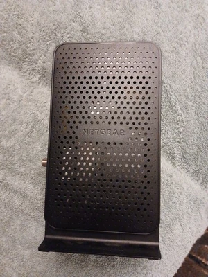 Netgear N300 C3000 WiFi DOCSIS 3.0 Cable Modem Router - Image 1 of 4