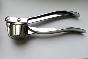 High-Quality Stainless Steel Garlic Press Crusher - Picture 1 of 4