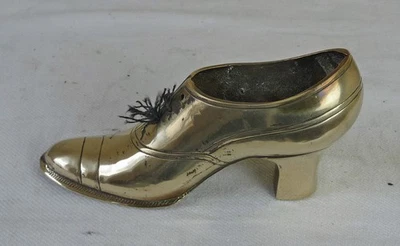 VINTAGE SOLID BRASS VICTORIAN SHOE WITH GOOD DETAIL - Image 1 of 4