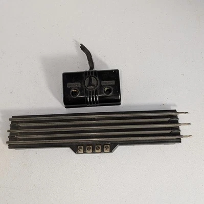 LIONEL O GAUGE REMOTE CONTROL TRACK 10" SECTION RCS-2 WITH REMOTE *READ* - Image 1 of 4