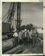 Foto imprensa 1973 Jardim do Calvário Mausoléu em St. Patrick's Cemitério De Construção