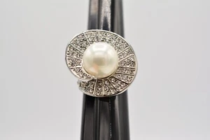 Anillo de cóctel talla 8,75 iridiscente imitación perla brillante estrás cristal concha - Imagen 1 de 12