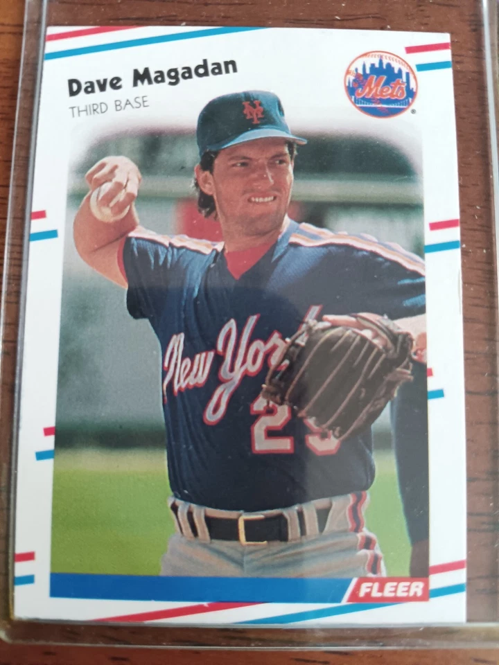 DAVE MAGADAN METS 1988 FLEER BASEBALL CARD #141 - Image 1 of 1