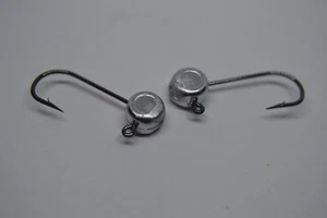 1/16 FREE STYLE / PILL HEAD JIG HEAD #4 BLACK MUSTAD 32570 J  BEND JIG TYING 100 - Picture 1 of 1