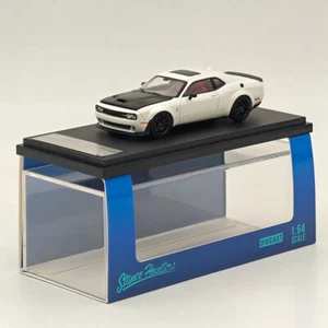 SH 1:64 Dodge SRT Hellcat Muscle Sports White Carbon Model Diecast Metal Car - Picture 1 of 8