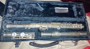 Yamaha 225SII Student Flute With Yamaha Hard Case Serial #358527 A - Picture 1 of 21