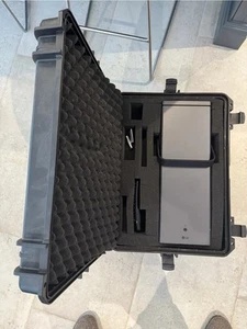LG HU80KS - 4K Portable Laser Projector (up to 150in) with Case - Mint Condition - Picture 1 of 6