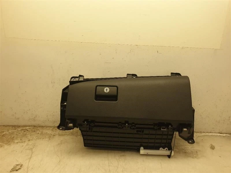 Toyota Camry Le Instrument Guantera 2018  Foto 1 de 4